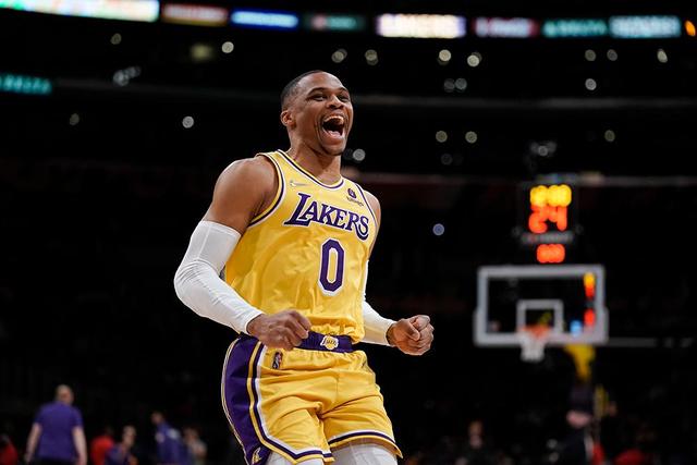 哈达迪致敬易建联：喜欢你的比赛享受与你对抗